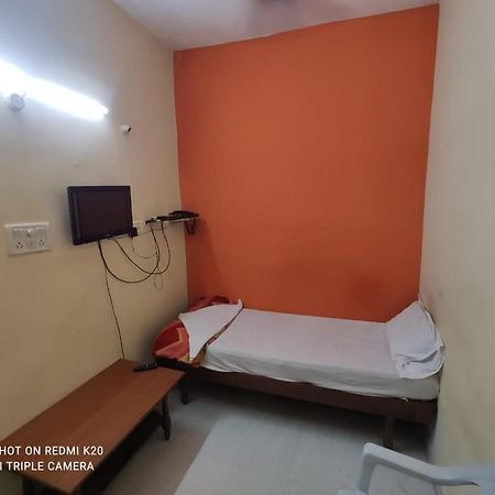Hotel Sai Nivas Residency Hyderabad Esterno foto