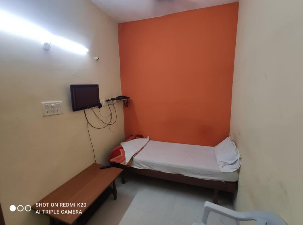 Hotel Sai Nivas Residency Hyderabad Esterno foto